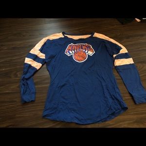 Knicks women’s long sleeve t-shirt w/ sparkly logo